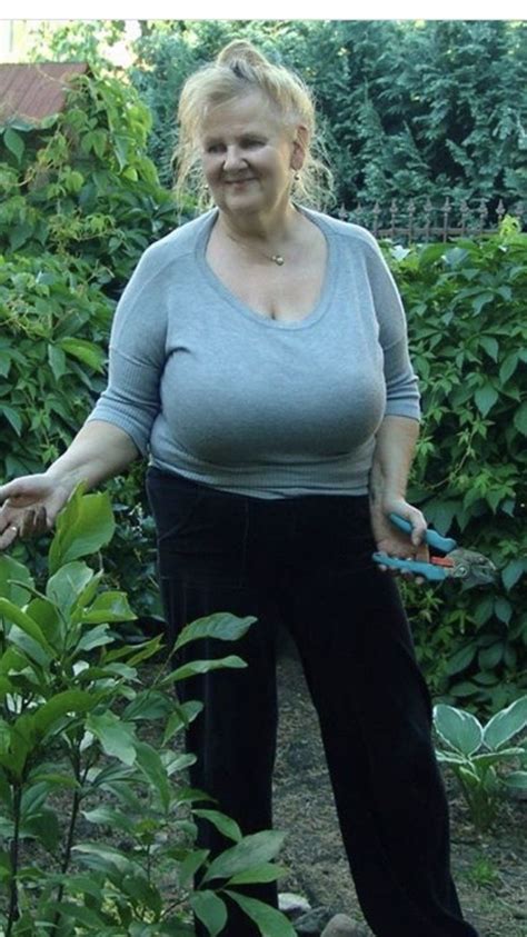 big tits granny|Big tits granny : r/GrannyOldWomen